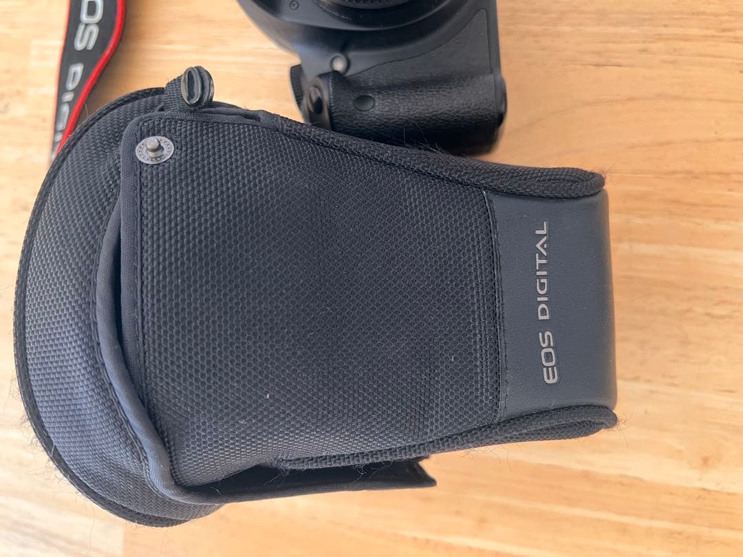 Canon EOS Kiss X3 レンズ付き ほぼ未使用 ケース付き