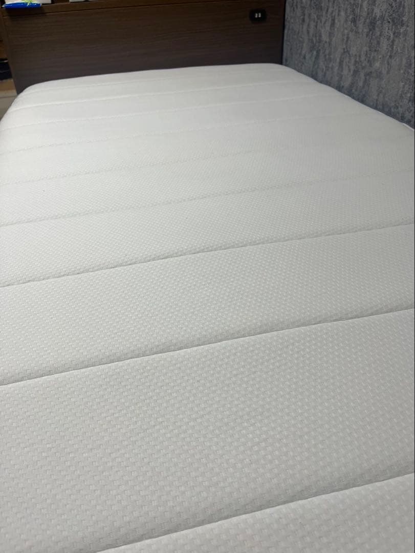 引き取りに来て下さる方限定です。 神戸三ノ宮まで。 ニトリのベッド