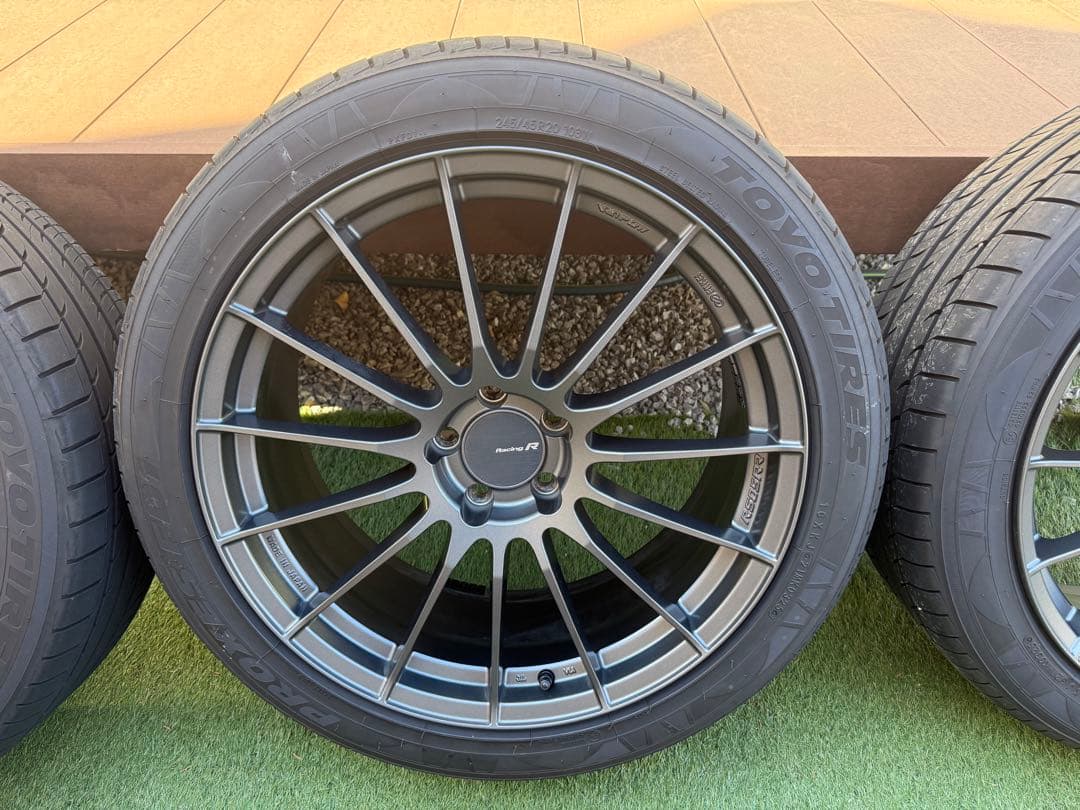 美品ENKEI RS05RR 20インチ114.3 8.5J +36タイヤセット