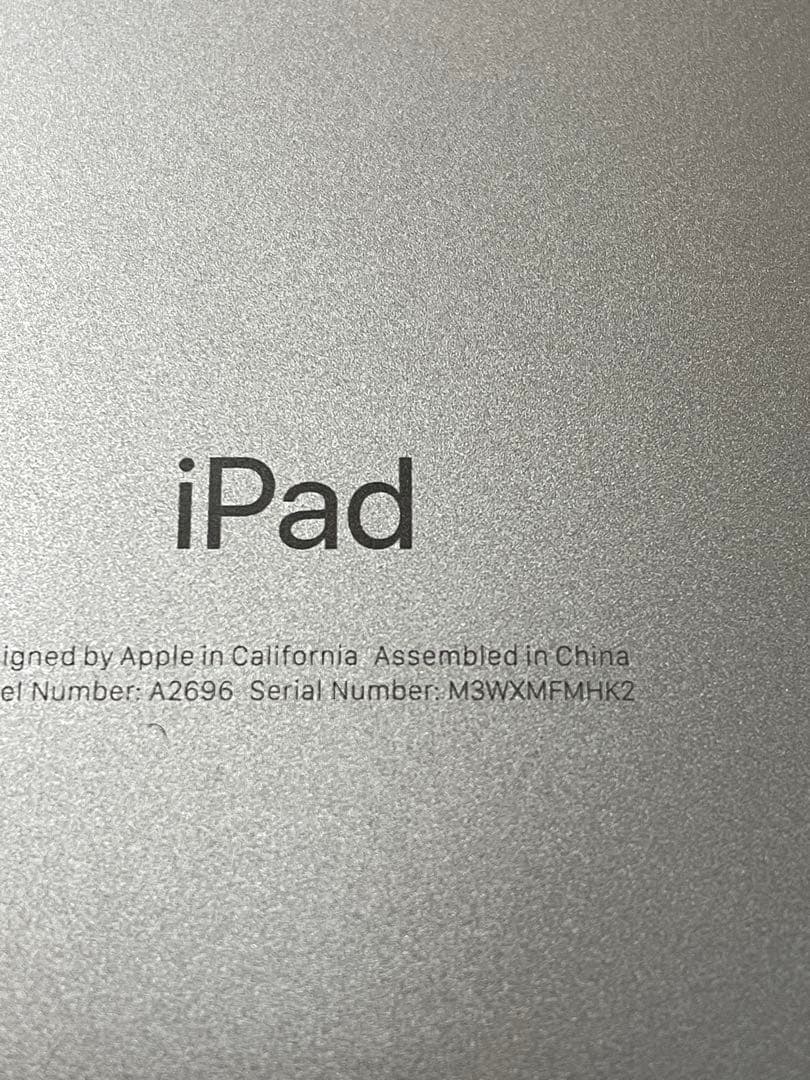 【ジャンク品】iPad 第10世代シルバー