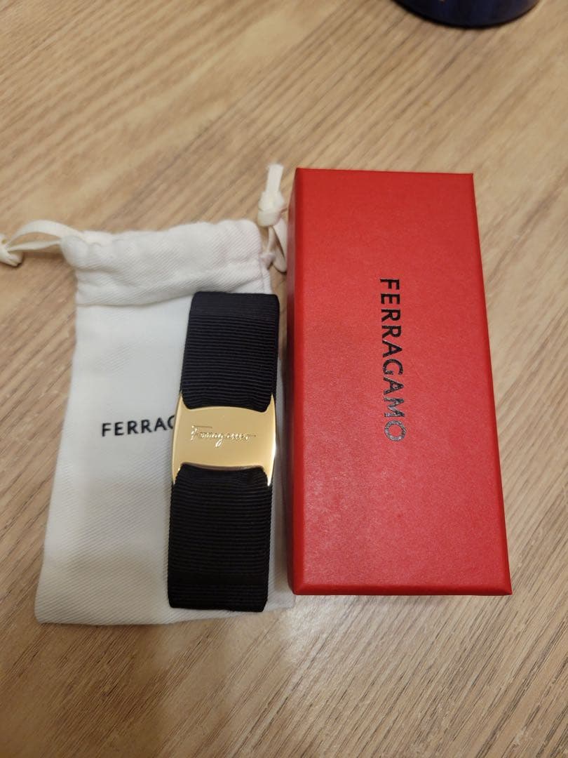 フェラガモ　FERRAGAMO バレッタ