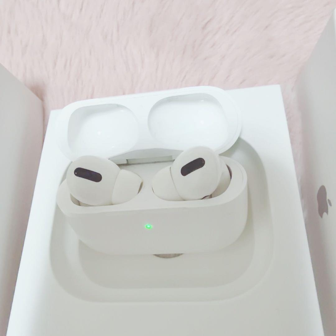 AirPods Pro 第2世代本体 ホワイト 充電ケース付き