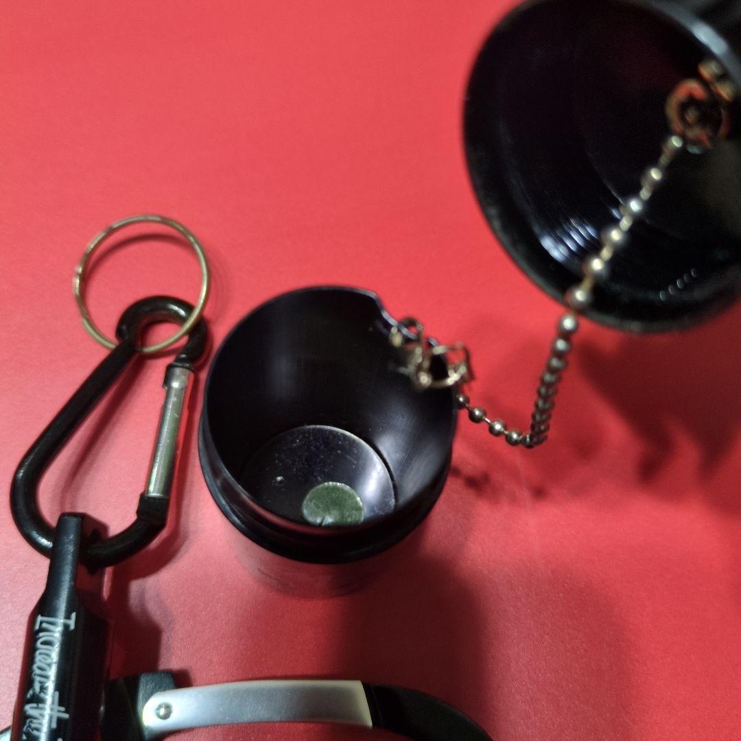 Stussy カラビナ、携帯灰皿、ライト 小物3点セット