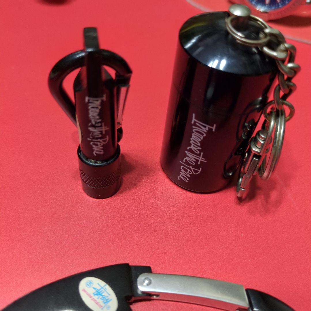 Stussy カラビナ、携帯灰皿、ライト 小物3点セット