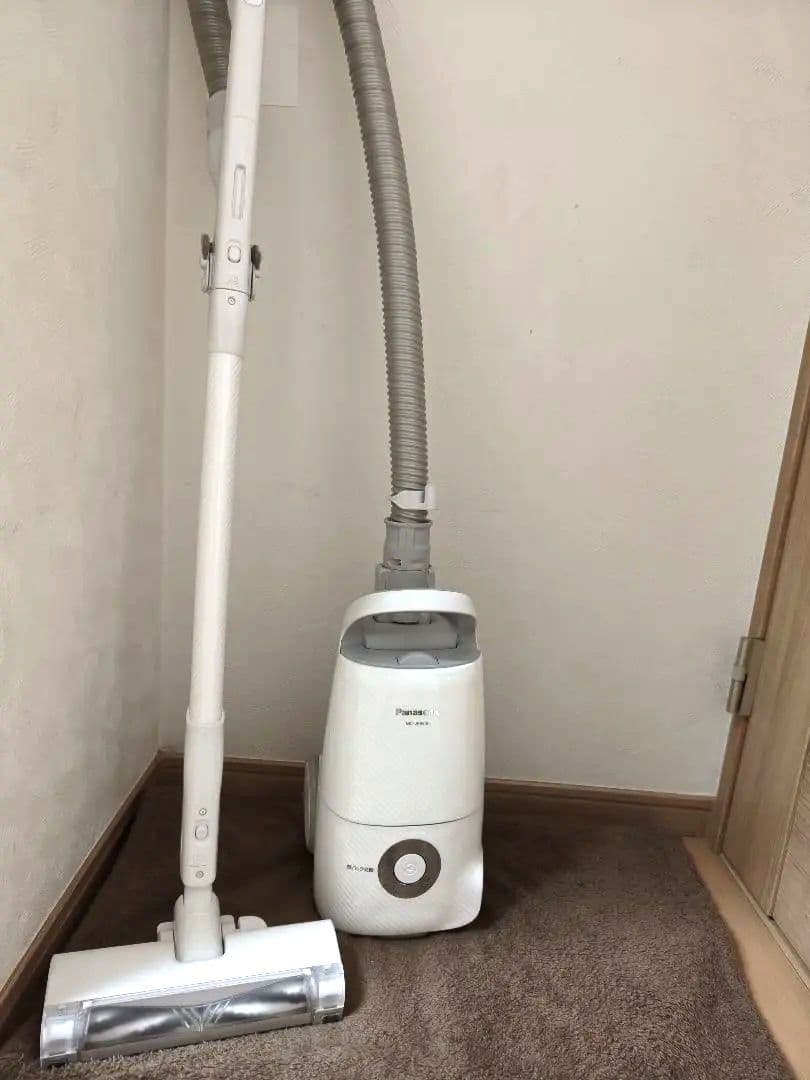 パナソニック人気の紙パック掃除機　MC-JP840K 2022年製 美品