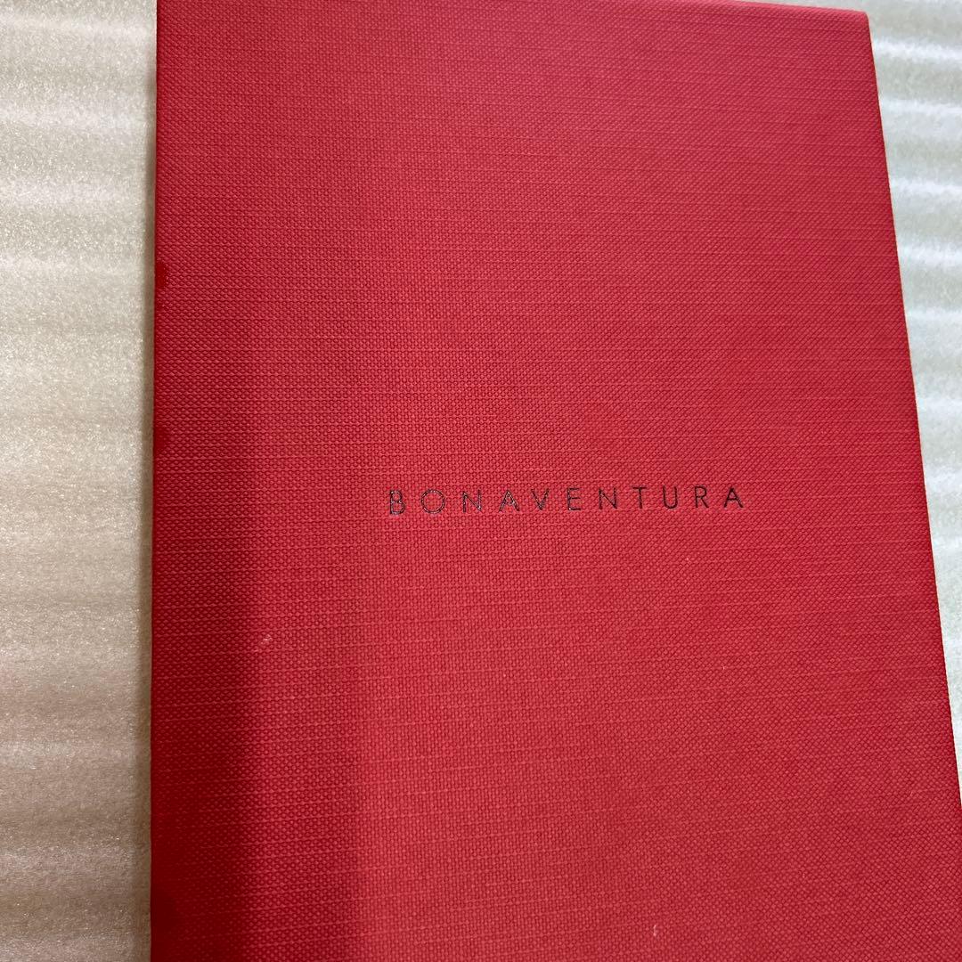 ボナベンチュラ　iPhone16プロ　手帳型ケース