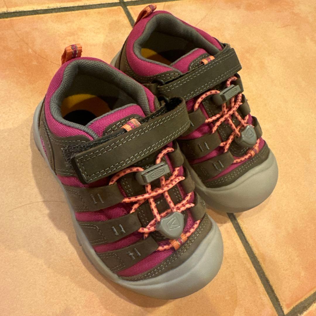 ⭐︎新品⭐︎お得⭐︎ブランド⭐︎KEEN2足　New Balance.NIKE 4足