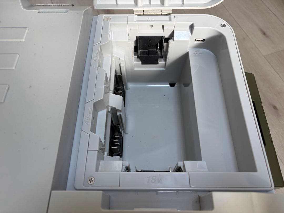 【ジャンク】Makita マキタ 充電式保冷温庫 CW001G 本体のみ