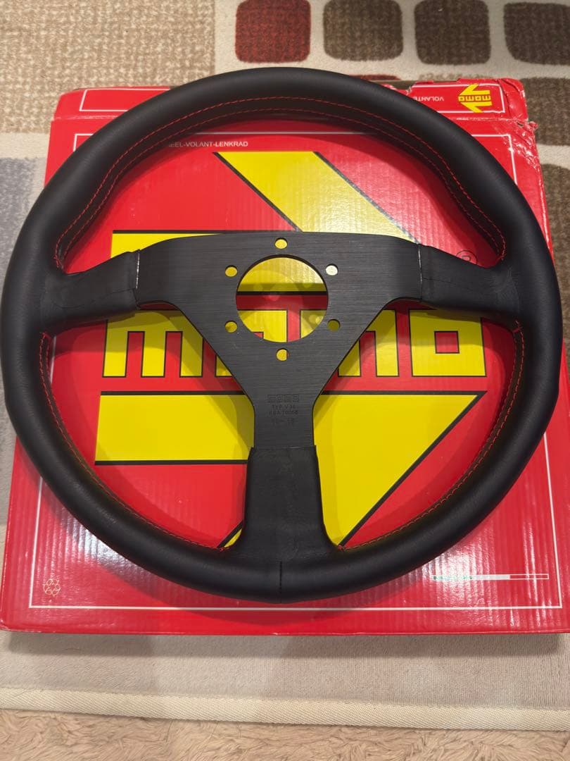 モモ　ステアリング　35パイ　並行輸入品