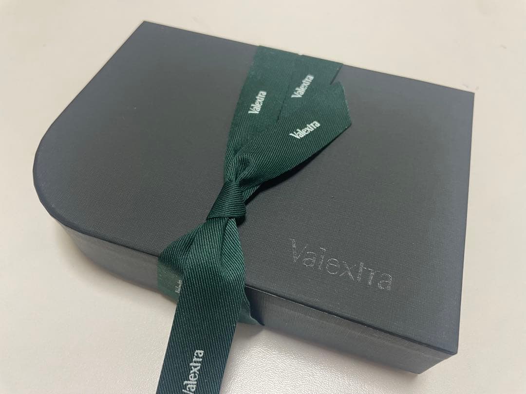 【新品未使用】ヴァレクストラ Valextra 名刺入れ グレー