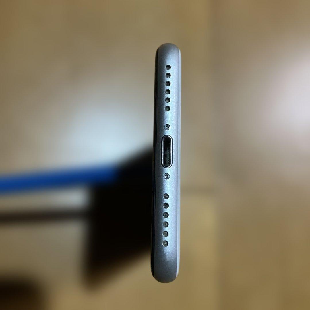 iPhone SE 2 ホワイト64GB バッテリー78%