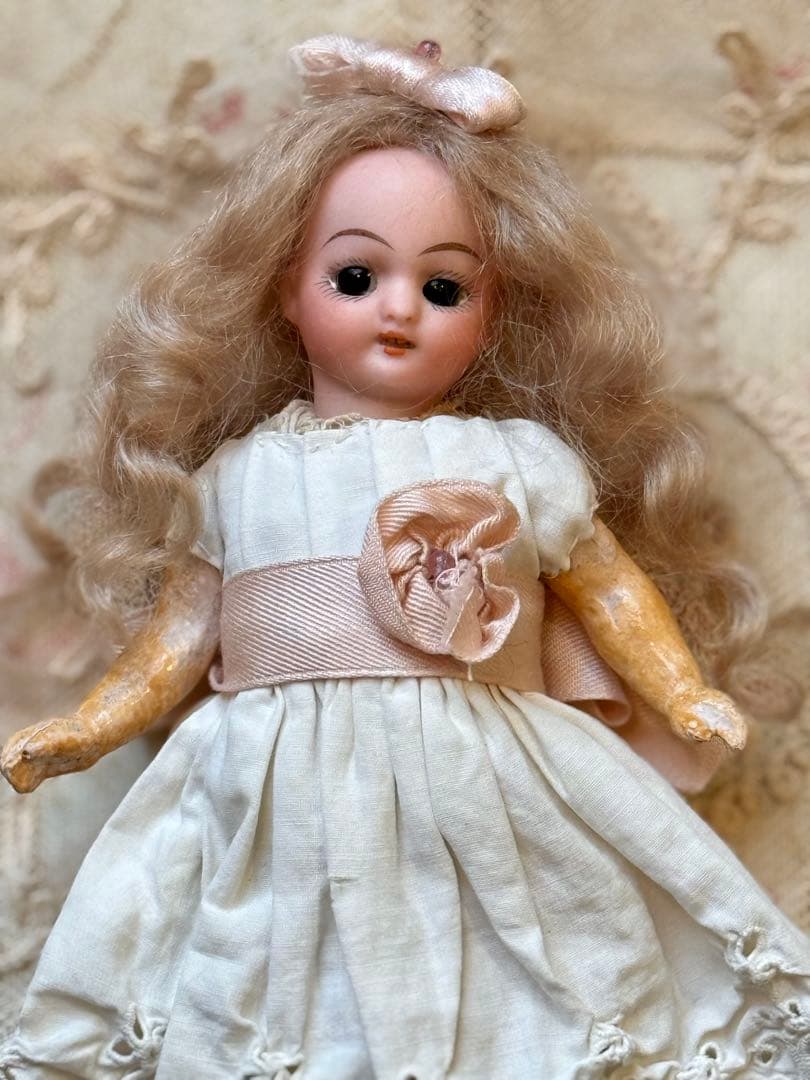 アンティーク　ミニョネット　ドール