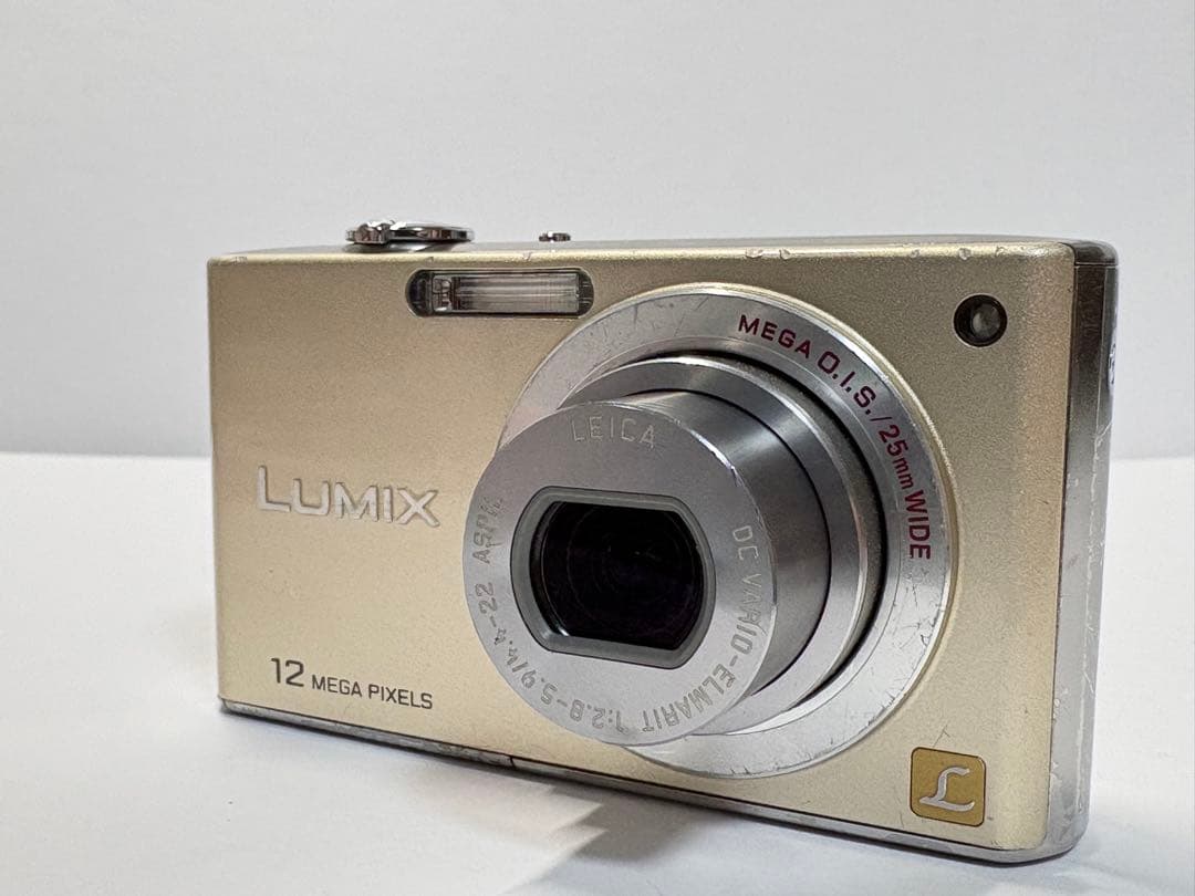 Panasonic LUMIX DMC-FX40 コンパクトカメラ コンデジ　①