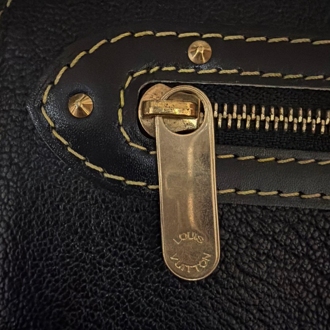 スタッズ装飾 黒 レザー 長財布