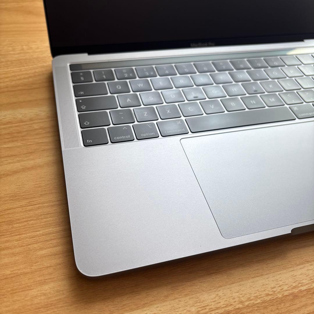【美品】Macbook Pro 13インチ 2019 i7 16 256 UK