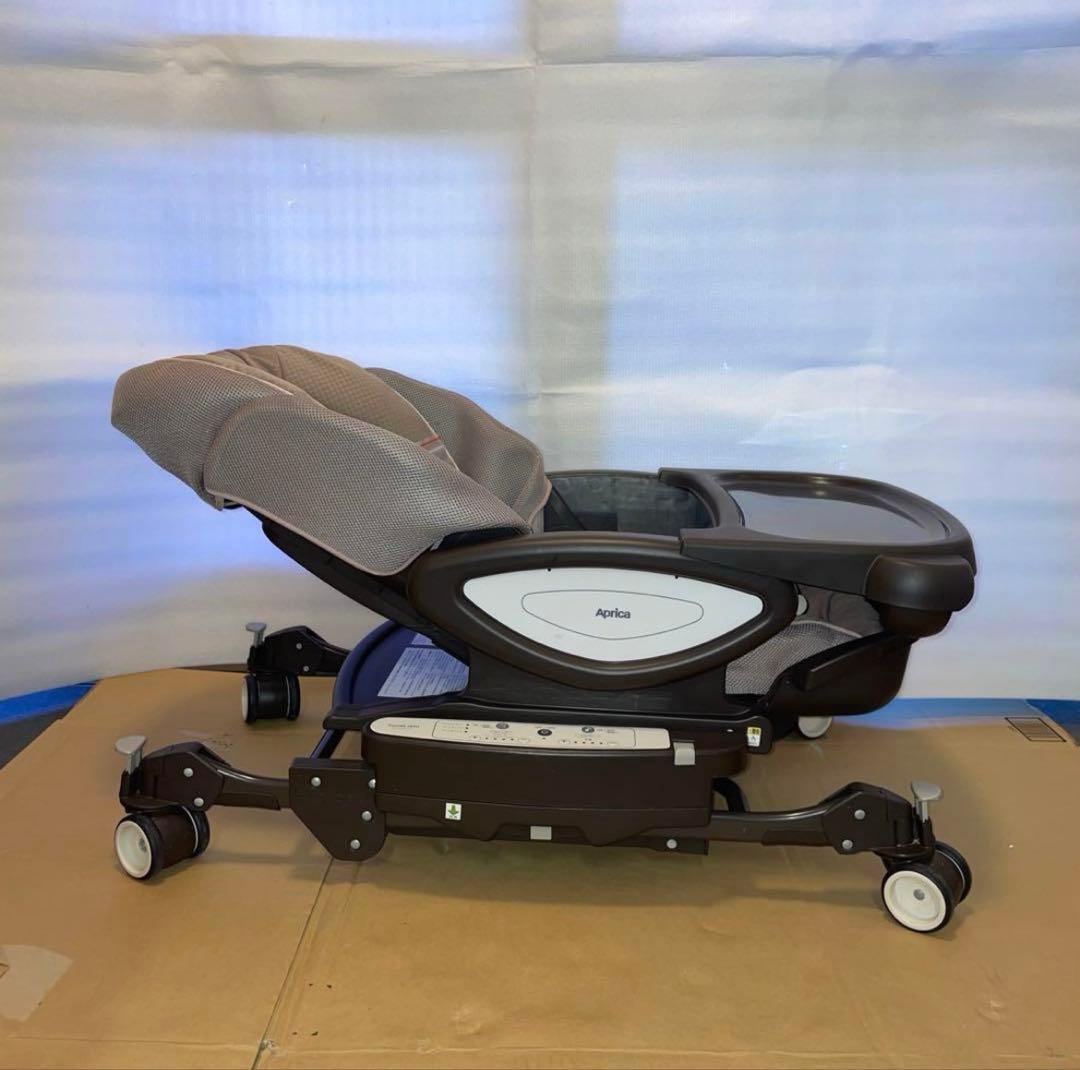 Aprica ユラリズムオート