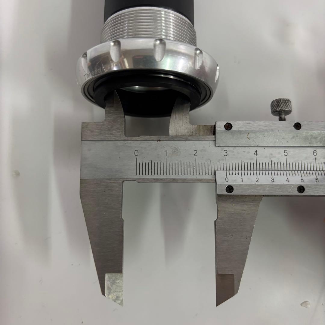 CHRISKING THREADFIT ボトムブラケット