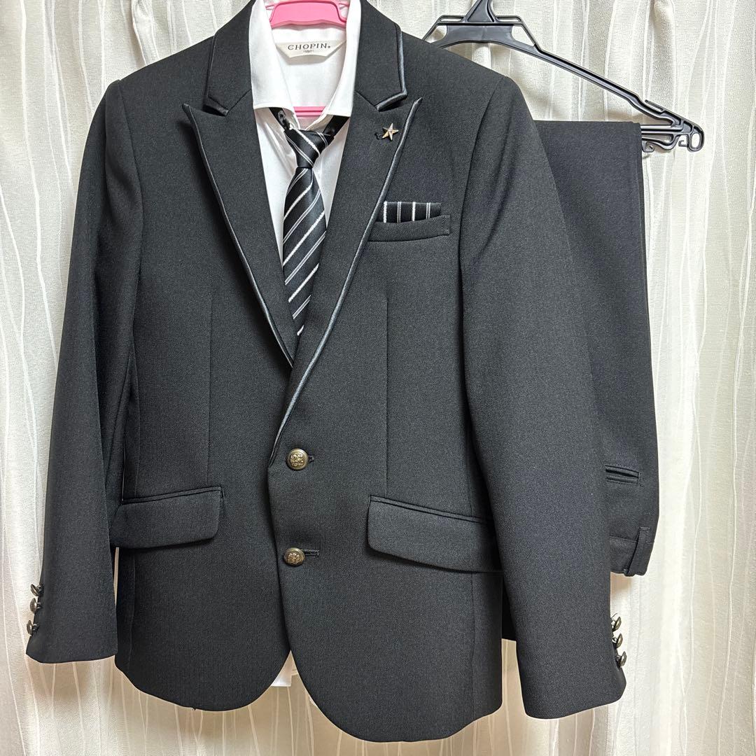 ショパン　スーツ　卒業式　150 黒色フォーマルスーツ ストライプネクタイ