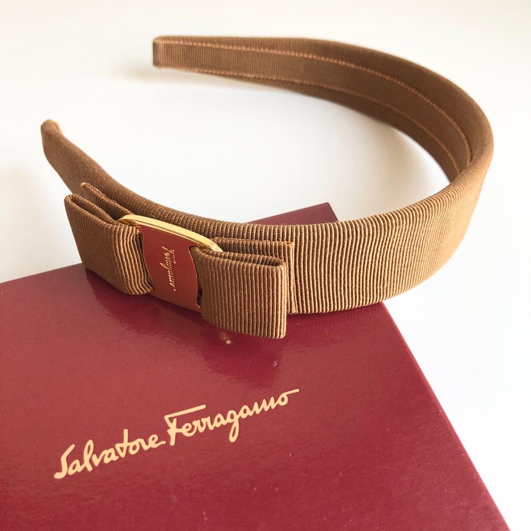 極美品✨フェラガモ ferragamo カチューシャ ヴァラリボン　ブラウン