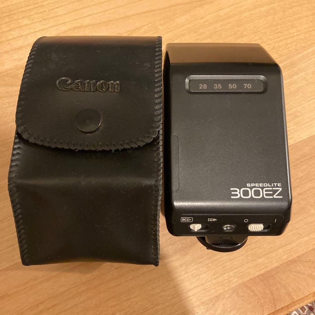 Canon EOS 620.フィルム一眼レフカメラ、レンズ.フィルター. ライト