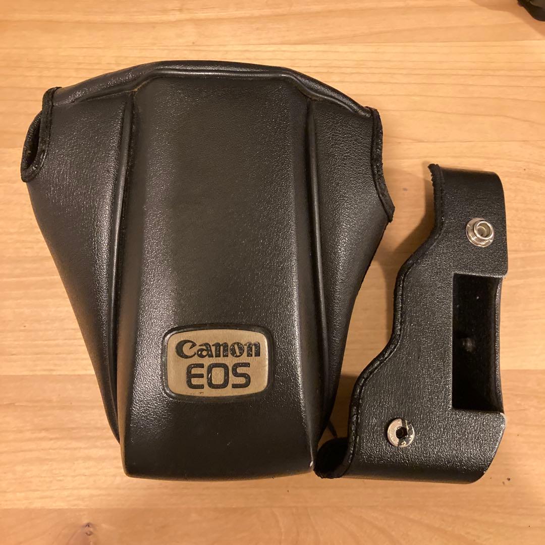 Canon EOS 620.フィルム一眼レフカメラ、レンズ.フィルター. ライト