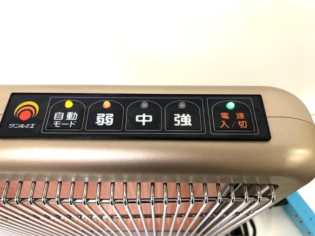 f879-24 サンルミエ・エクセラ7 遠赤外線暖房器　N700L-GR
