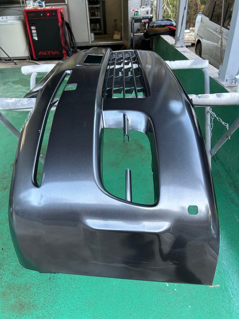 ハイエース　フロントバンパー