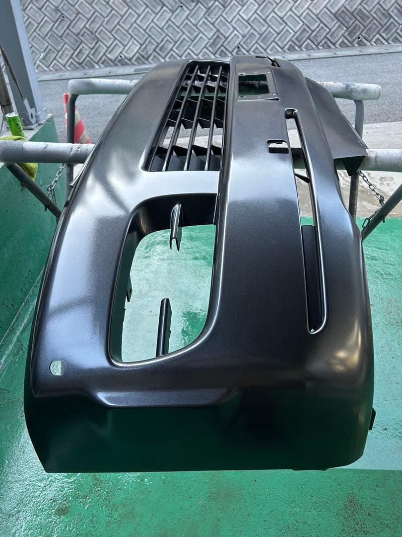 ハイエース　フロントバンパー