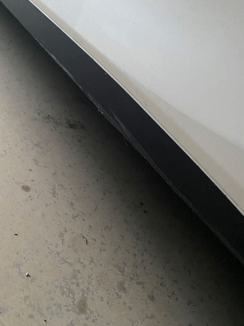 90ヴォクシー　傷有り、割れ有りパーツ2点