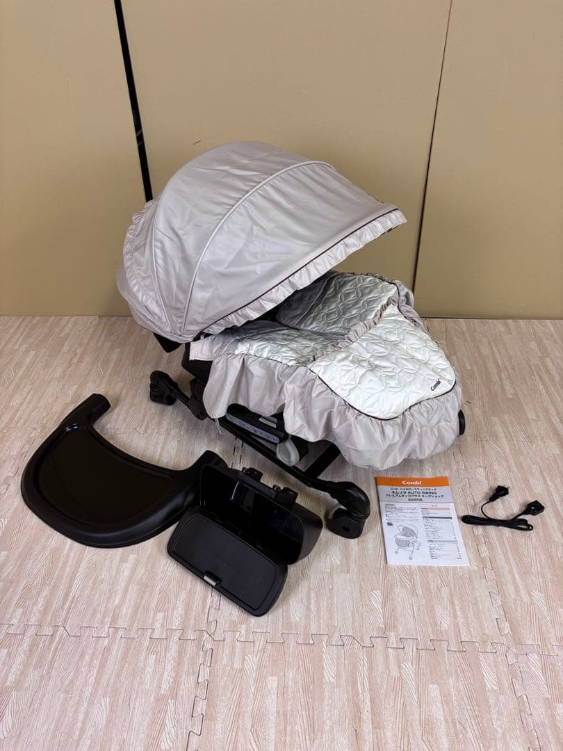 除菌洗浄済　☆美品☆　コンビ　ネムリラ　オートスウィング　プレミアム　完品