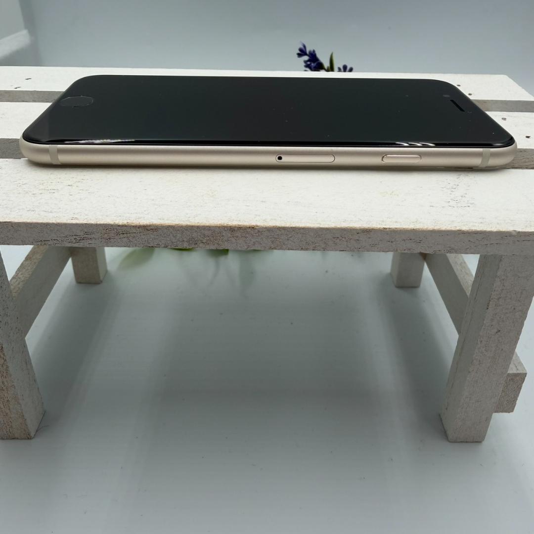 iPhone SE第3世代 64GB スターライト 387