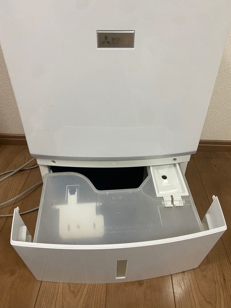 三菱　衣類乾燥除湿機　インバーター搭載 除湿機 ホワイト　部屋干し