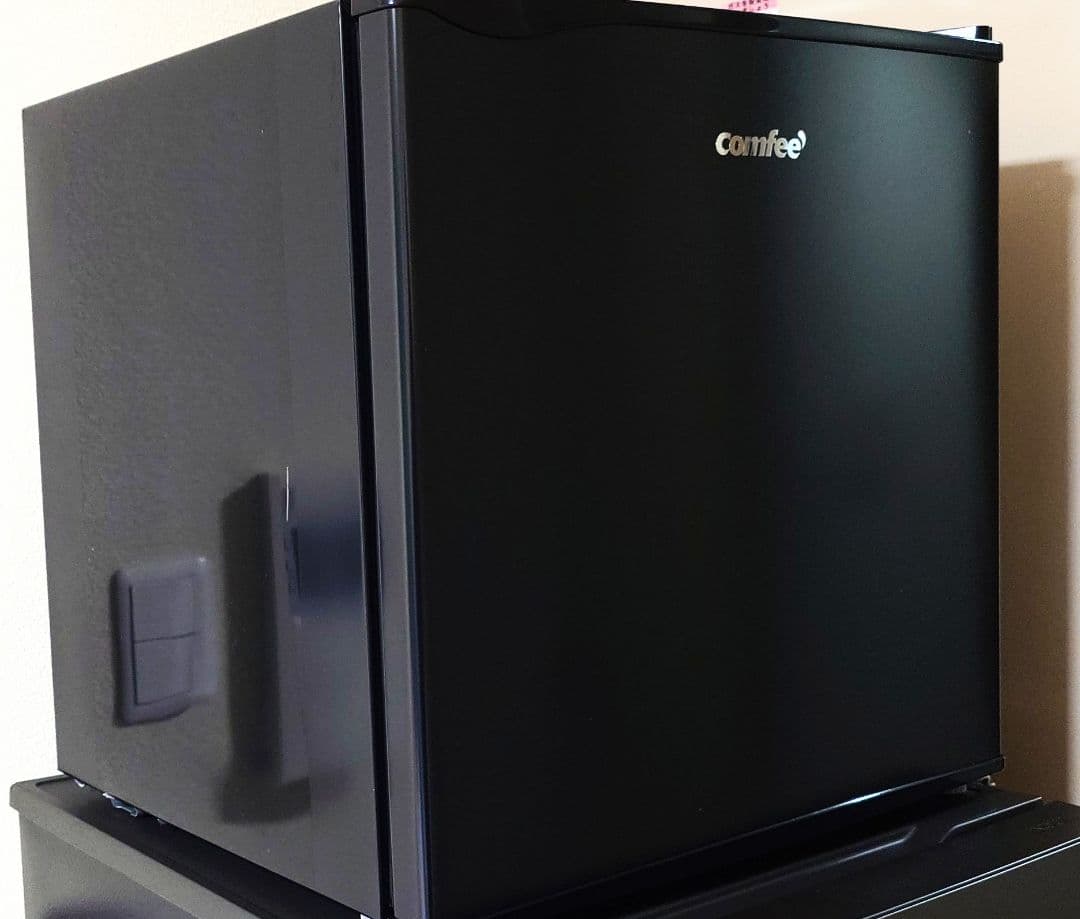 Comfee コンパクト冷蔵庫 冷凍室付き 黒
