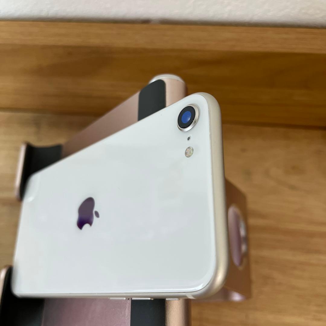 バッテリー新品100%iPhoneSE3 3世代64G SIMフリースターライト
