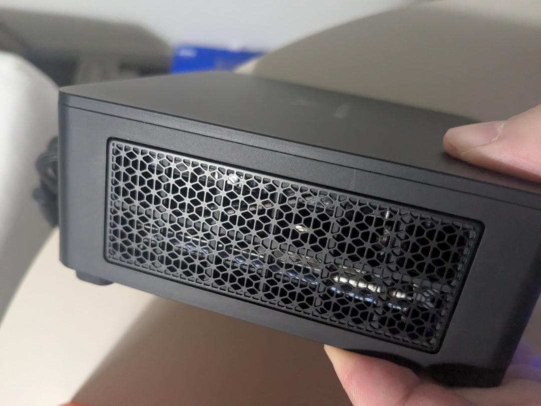 MINISFORUM UM690L Slim ミニpc