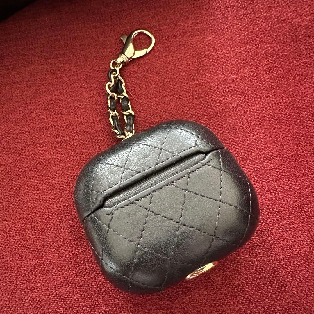 シャネル　AirPods ケース　ココマーク　マトラッセ　ギャランティカード　黒