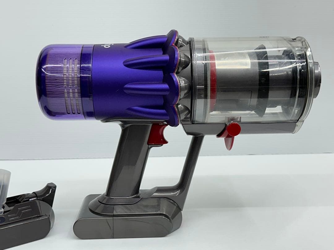 ダイソン　掃除機　デジタルスリムV8 SV18 本体　新品バッテリー付き　ダスト