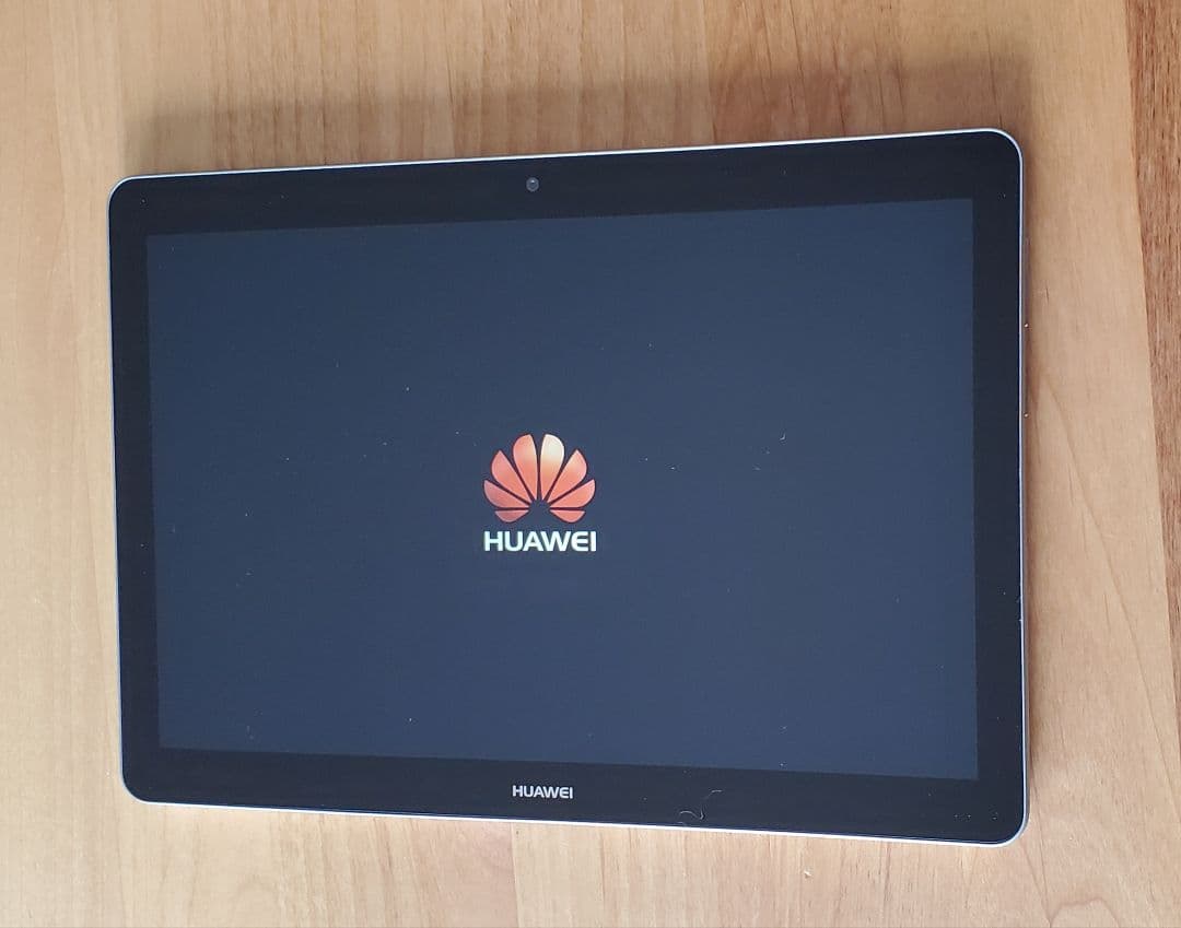 Dell P2419H 23.8インチ ワイドモニター、HAUWEI タブレット