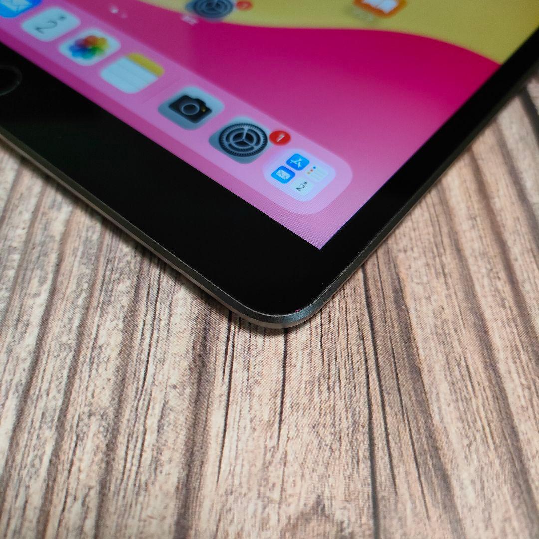 iPad Air 3世代 256GB SIMフリー スペースグレー 美品
