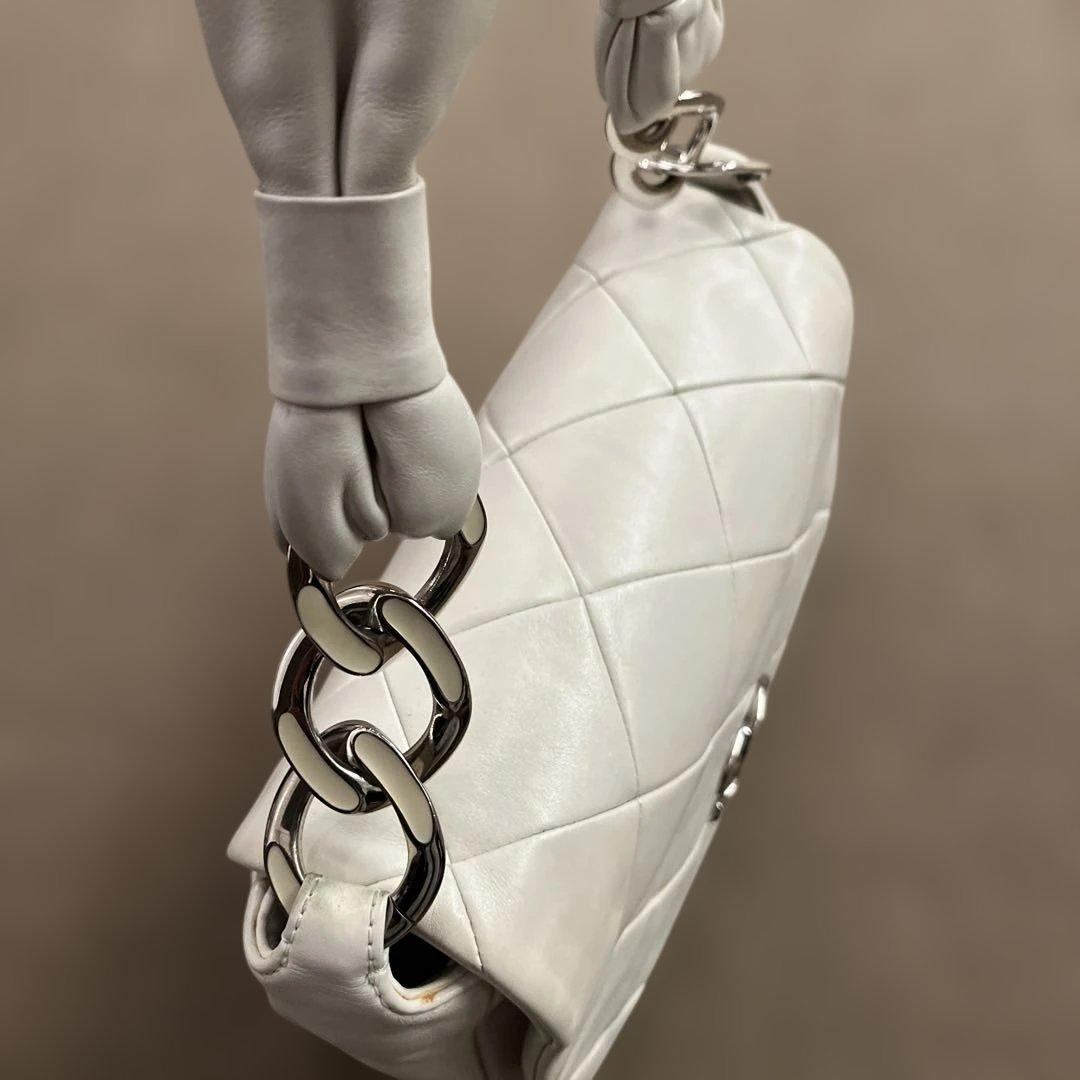 CHANELアイボリーバッグ