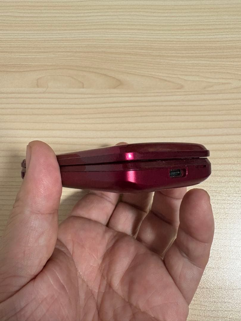 au KYF43 ワインレッド折りたたみ式携帯電話本体