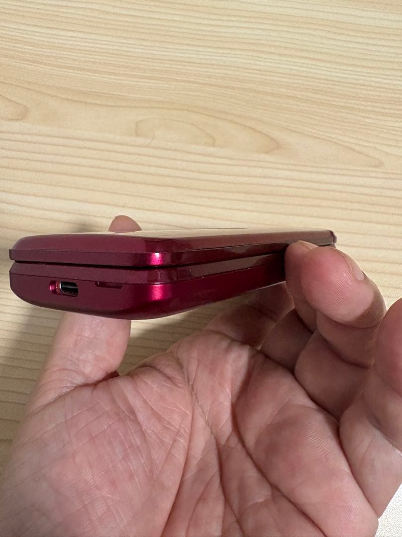 au KYF43 ワインレッド折りたたみ式携帯電話本体