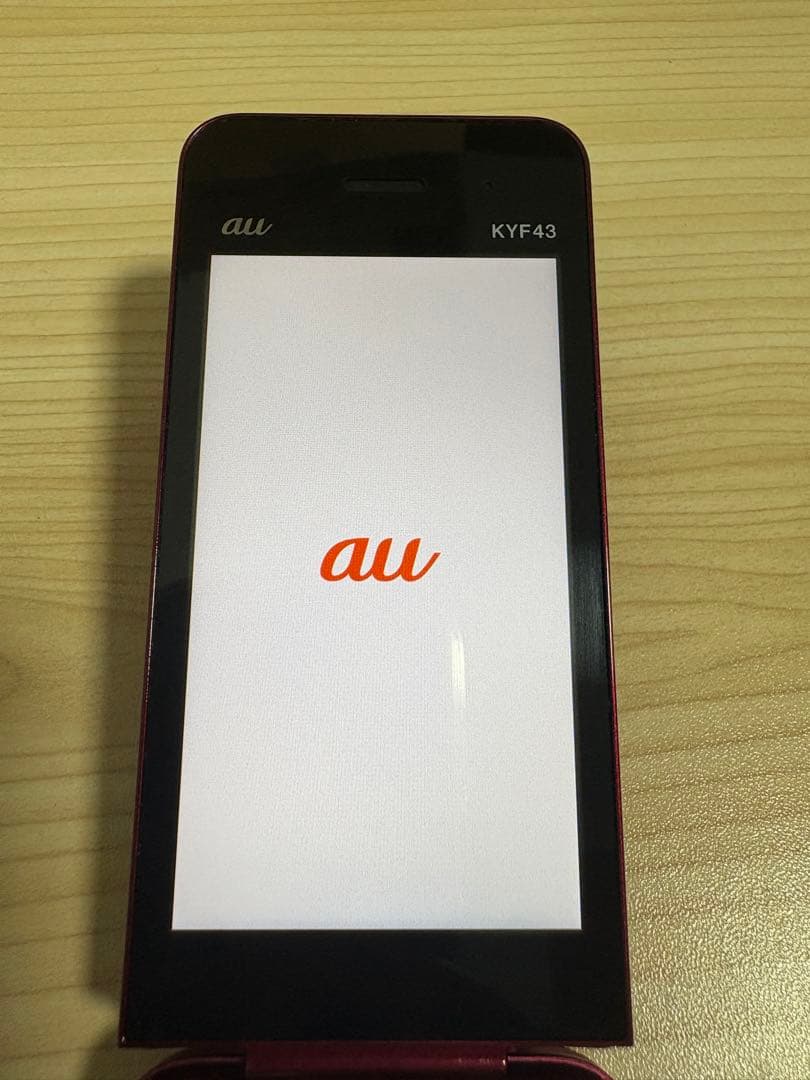 au KYF43 ワインレッド折りたたみ式携帯電話本体