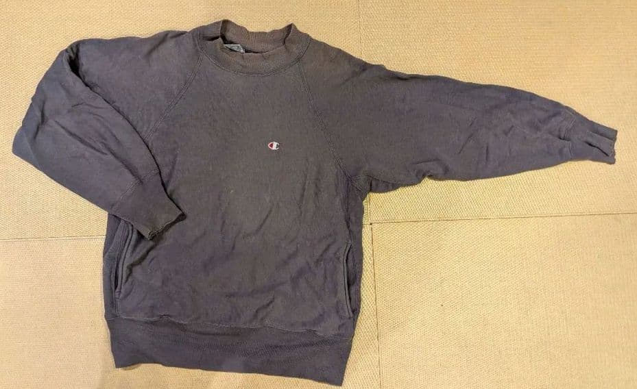 Championリバースウィーブスウェット(前ポケット付)グレー　古着