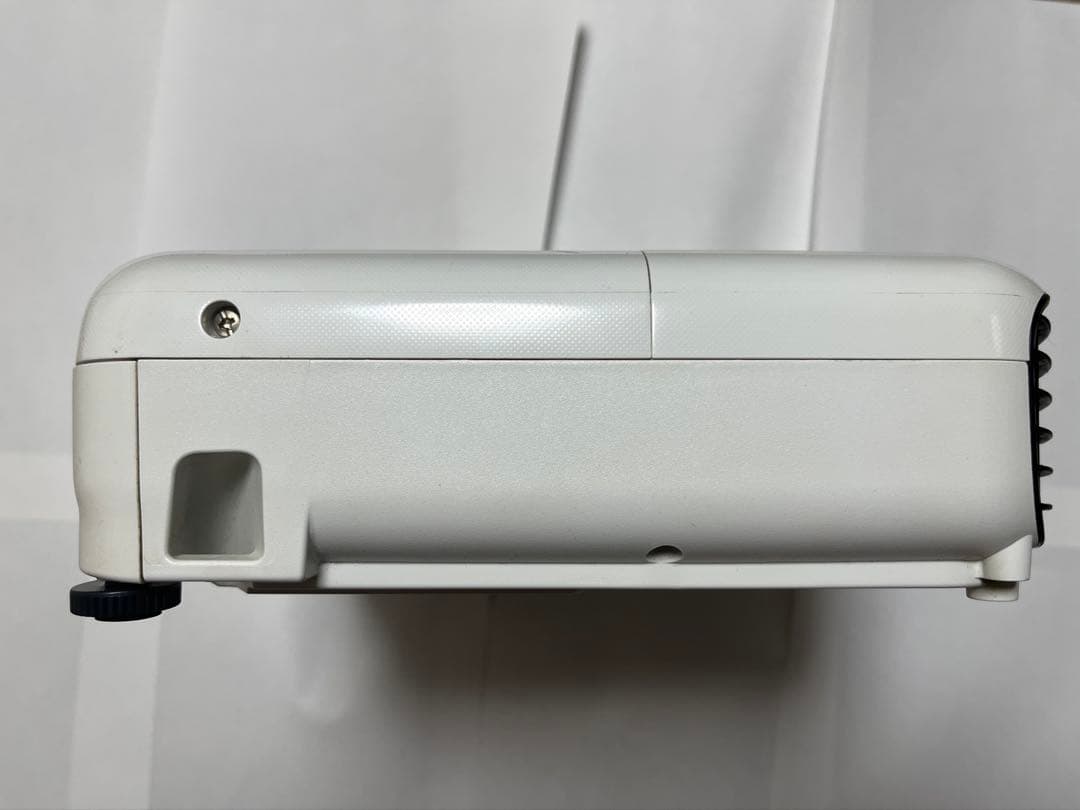 【プロジェクター】EPSON EB-W41 33〜320型まで投影可