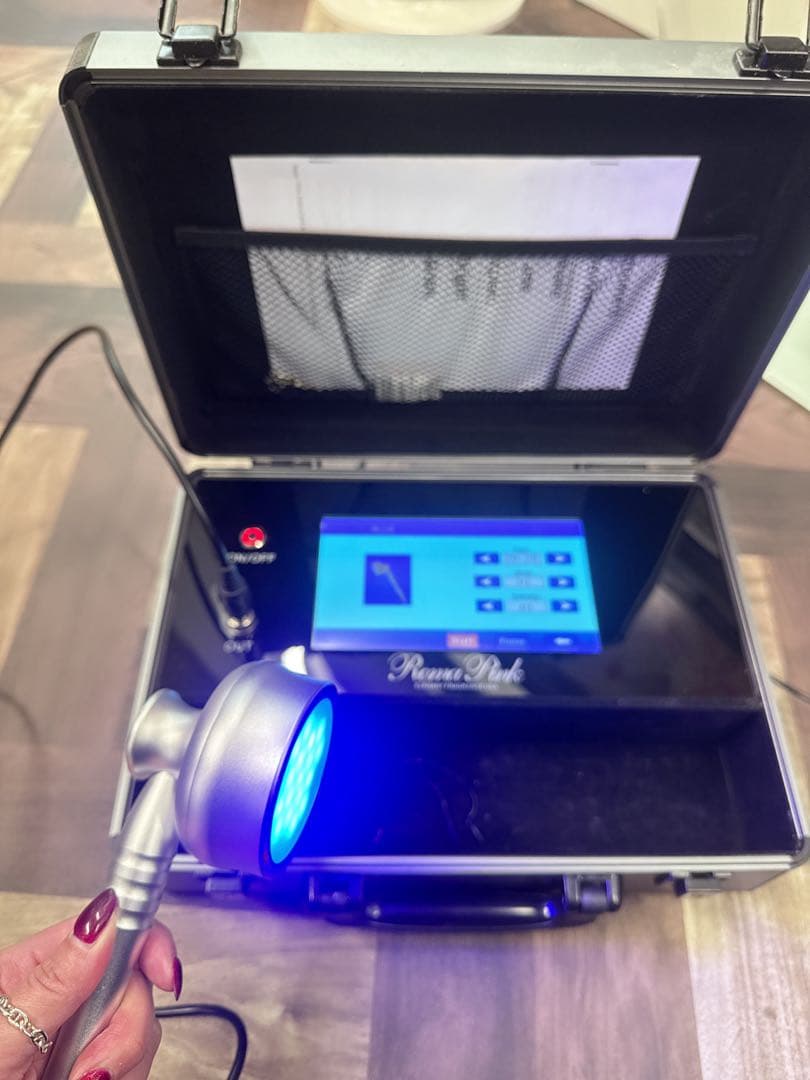 ほぼ未使用‼️ローマピンクLEDライト‼️早い者勝ち❗️ロマピンク