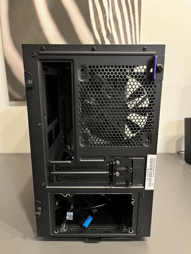 NZXT H210i Mini-ITX ケース ブラック