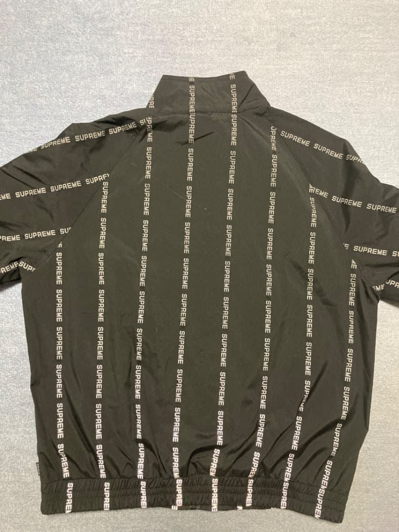 藤井フミヤ氏着supreme text track jacket