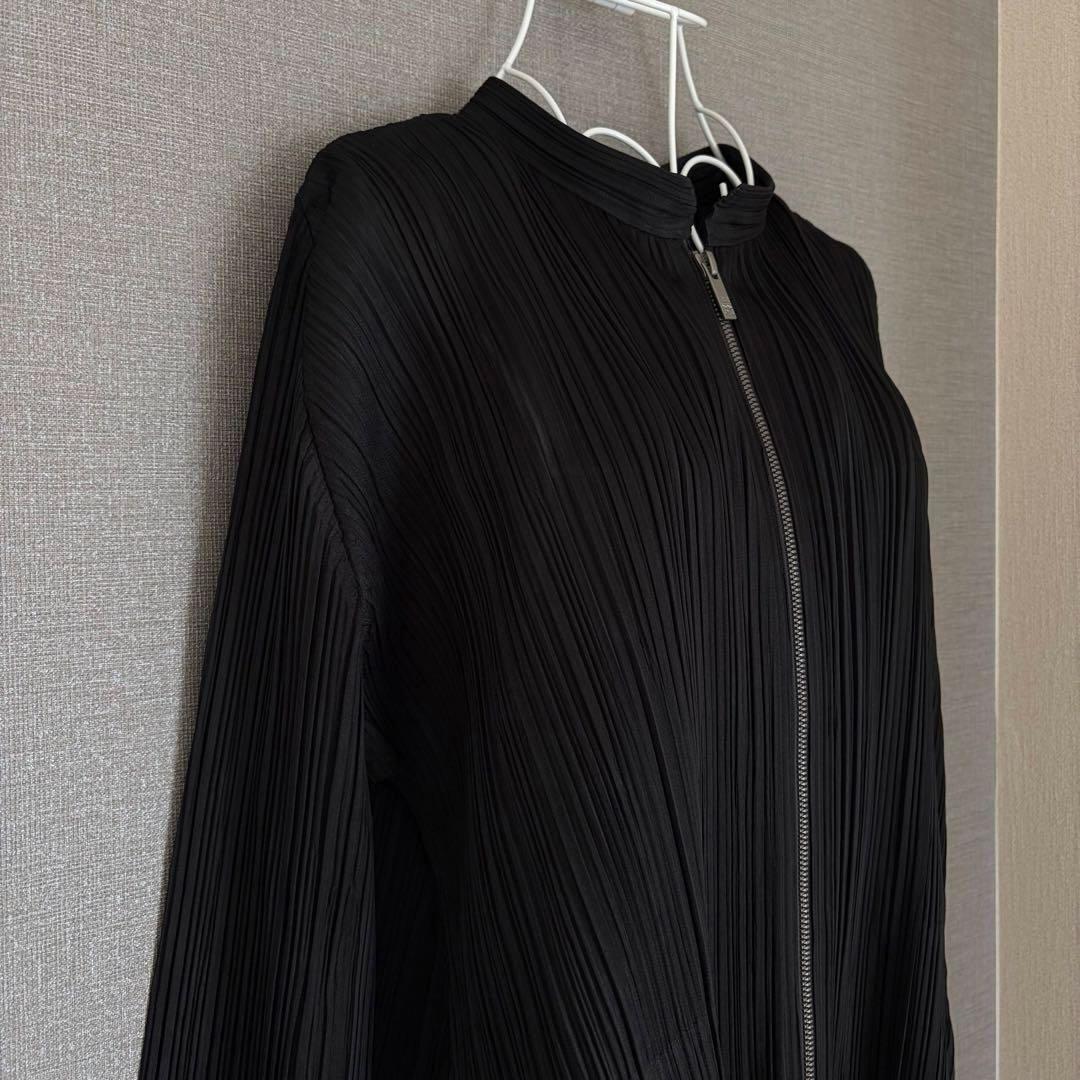 近年✨極美品 プリーツプリーズ 2WAYロゴジップロングワンピース 羽織 黒 2