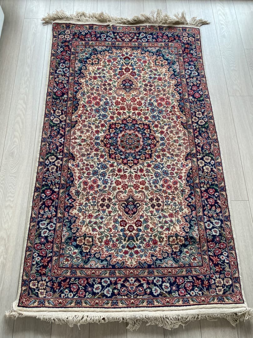 ペルシャ風花柄ラグ 約150x90cm